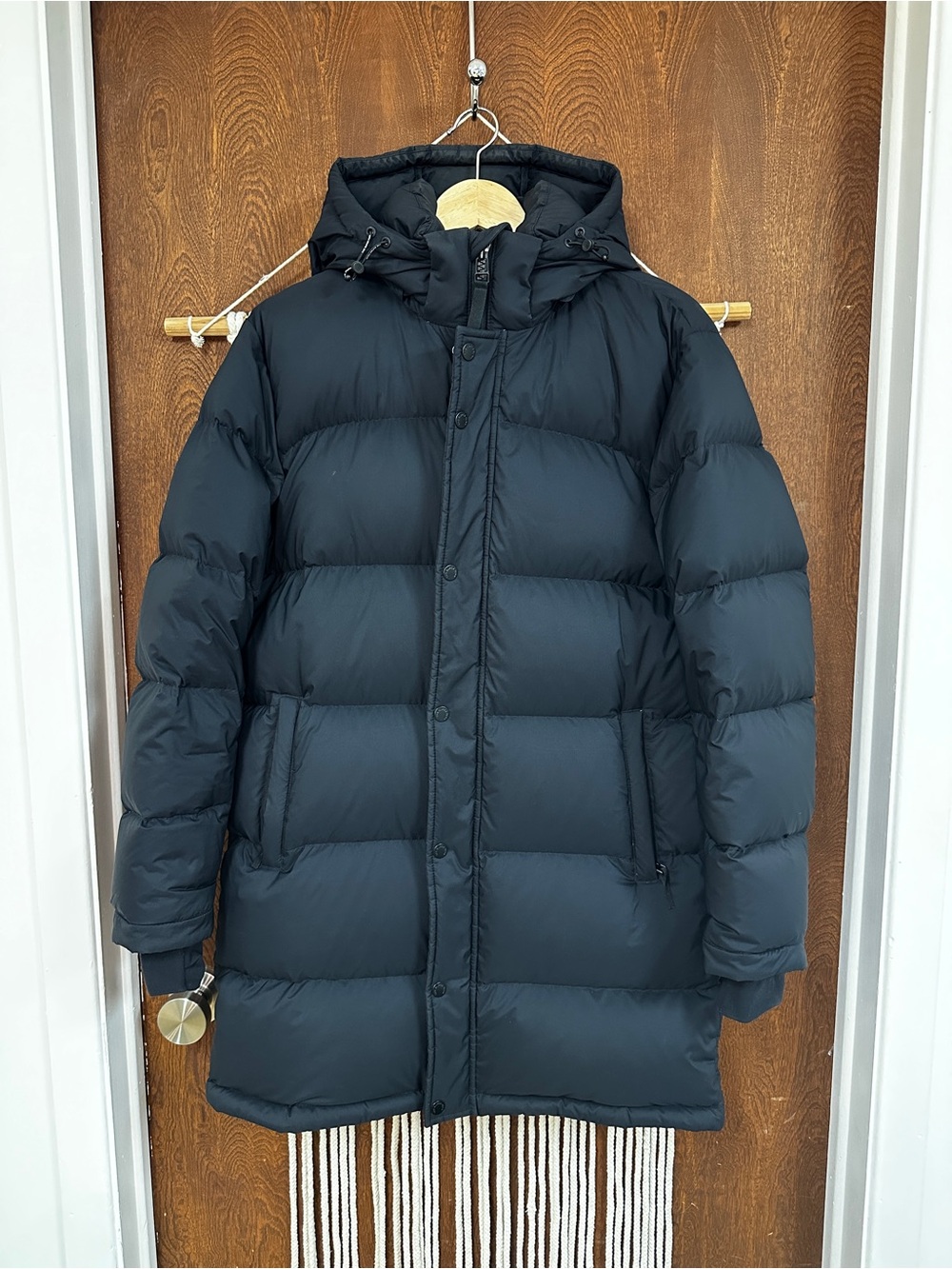 TNA Aritzia The Super Puff Mid